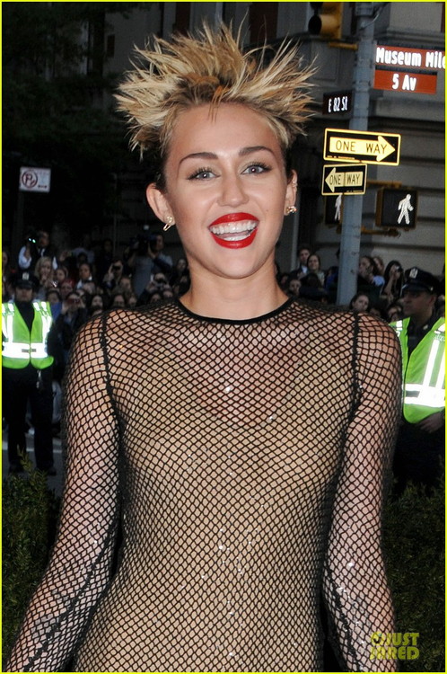 Miley Cyrus Fakes